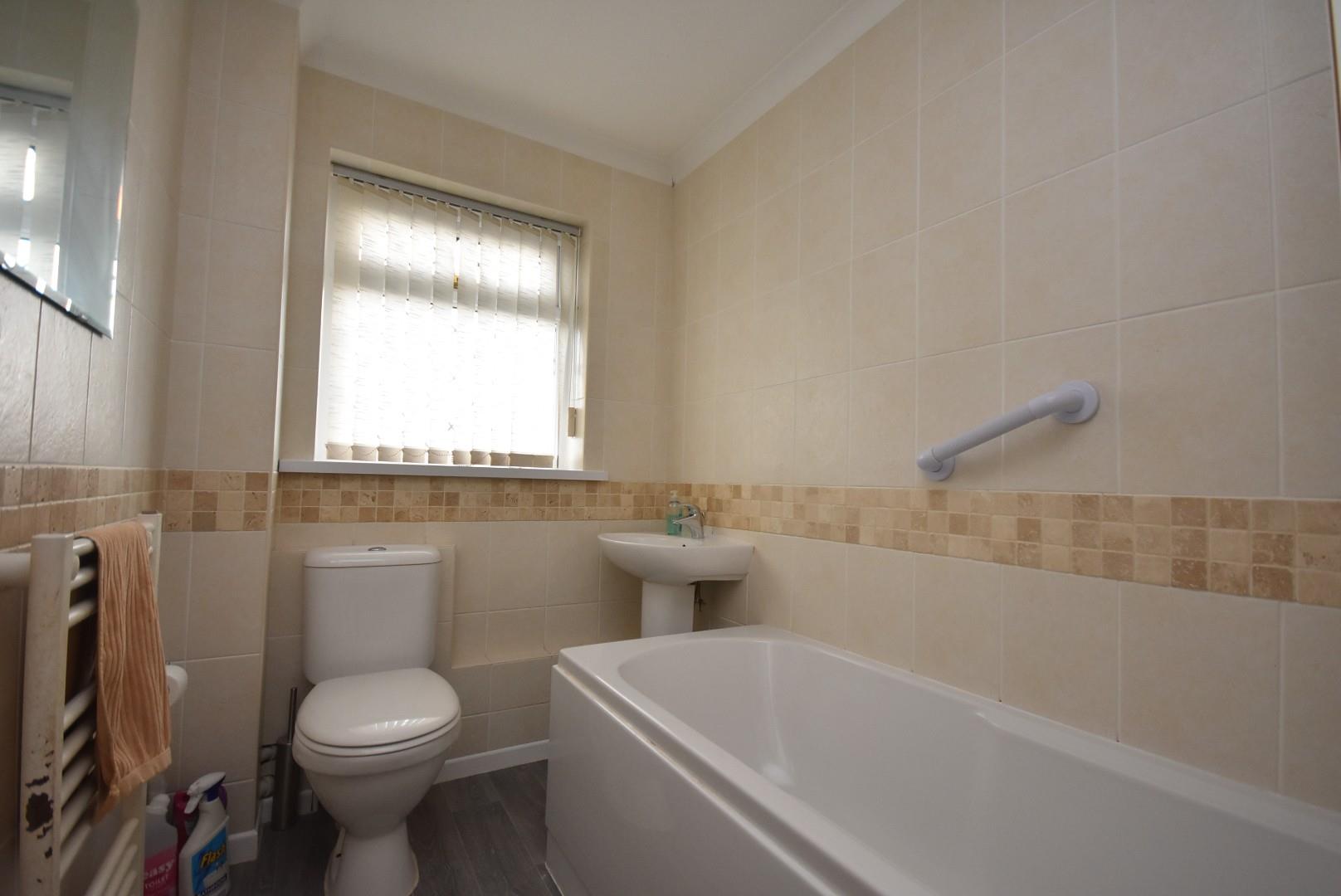 17 Woodham Park, Barry, CF62 8JF